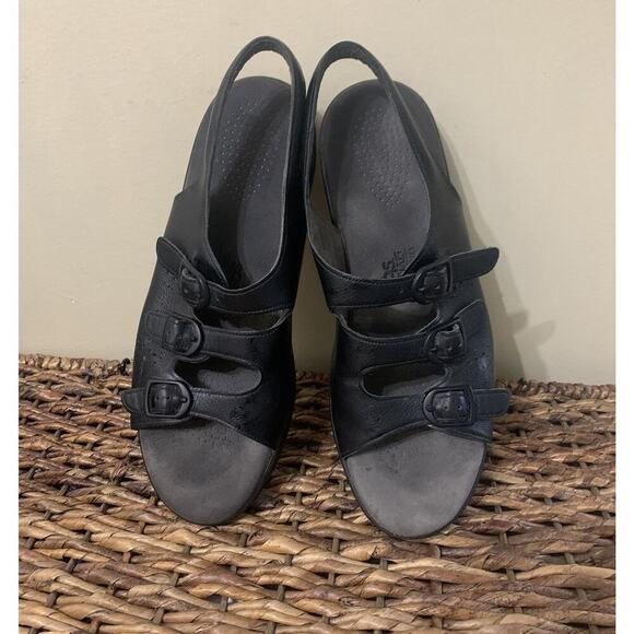 SAS  Leather Buckle Sandals Women’s 7.5 Made In The USA - Picture 1 of 8